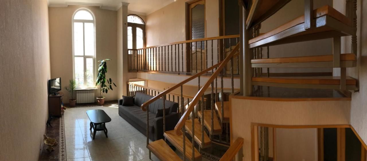 Гостевой дом Bajo Guest House Кутаиси-9